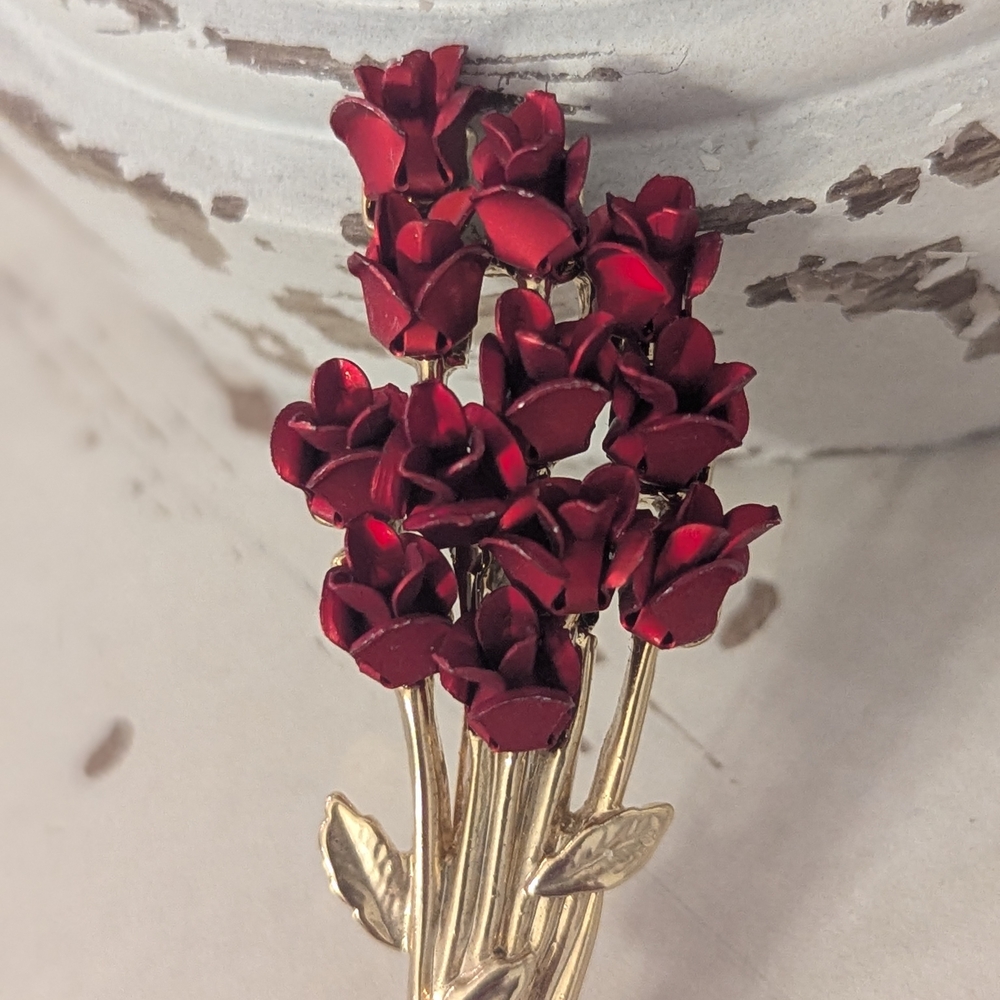 Vintage Red Enamel Rose Bouquet Brooch | Gold-Ton… - image 2